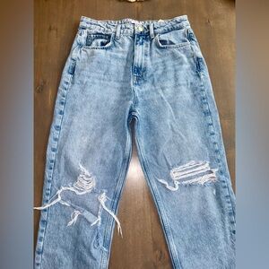 Zara Straight Leg Ripped Jean- Great condition. Size 6